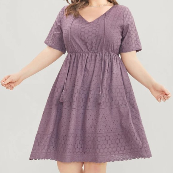 NWT BloomChic Solid Broderie Anglaise Tassels Pocket Ruffle Hem Dress - Picture 1 of 2